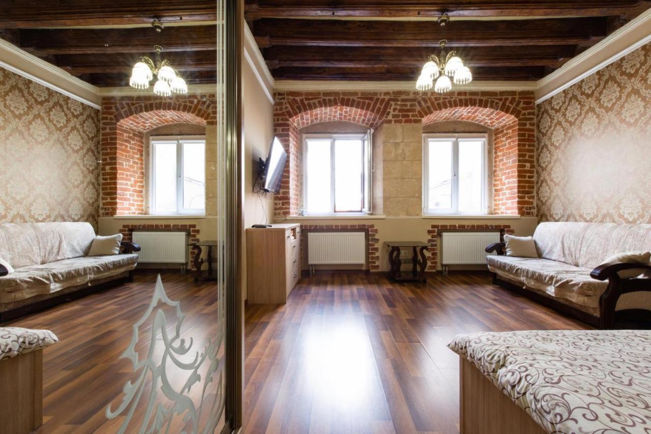 Spirit Of Old Lviv Apartment Main Square ภายนอก รูปภาพ