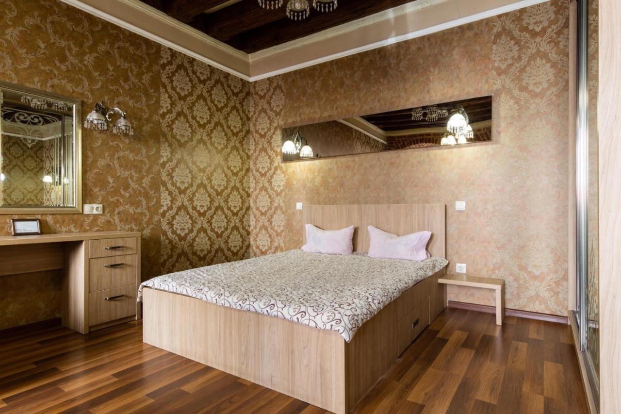 Spirit Of Old Lviv Apartment Main Square ภายนอก รูปภาพ